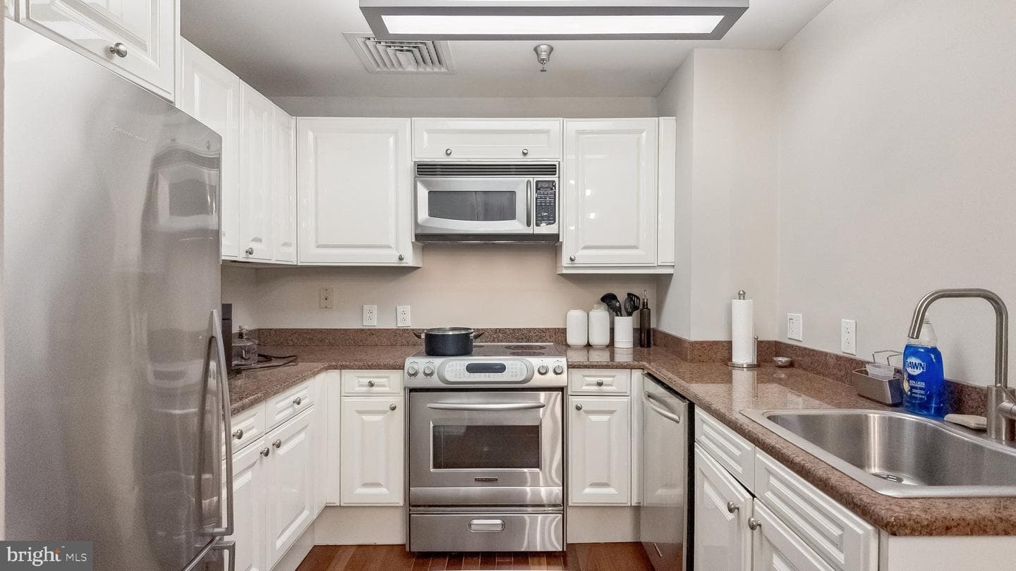 1500 Chestnut Street #8i photo 11