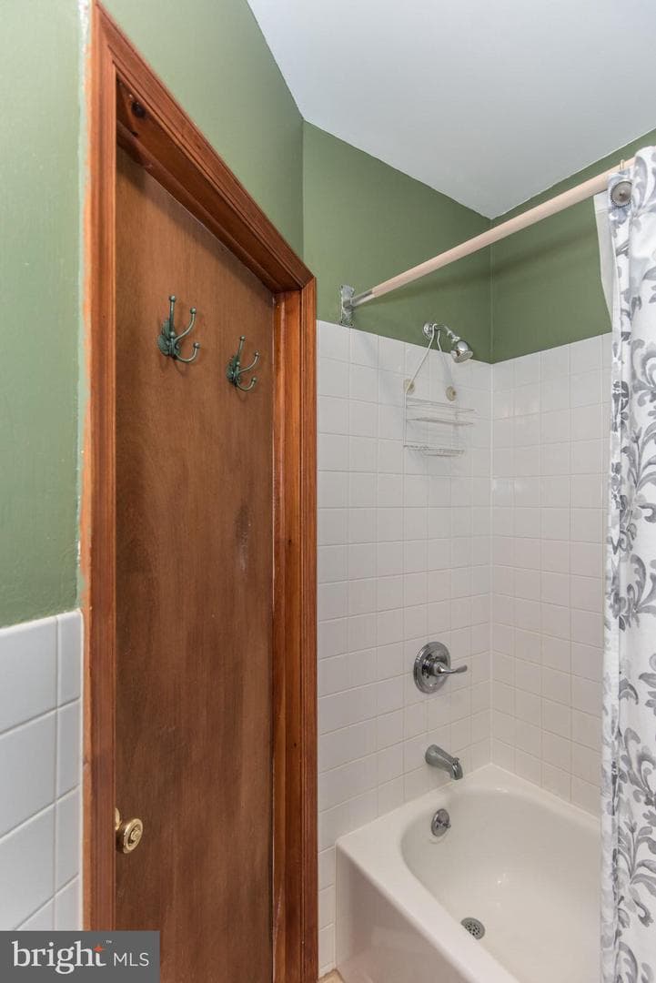 2963 Edgemont Street photo 43