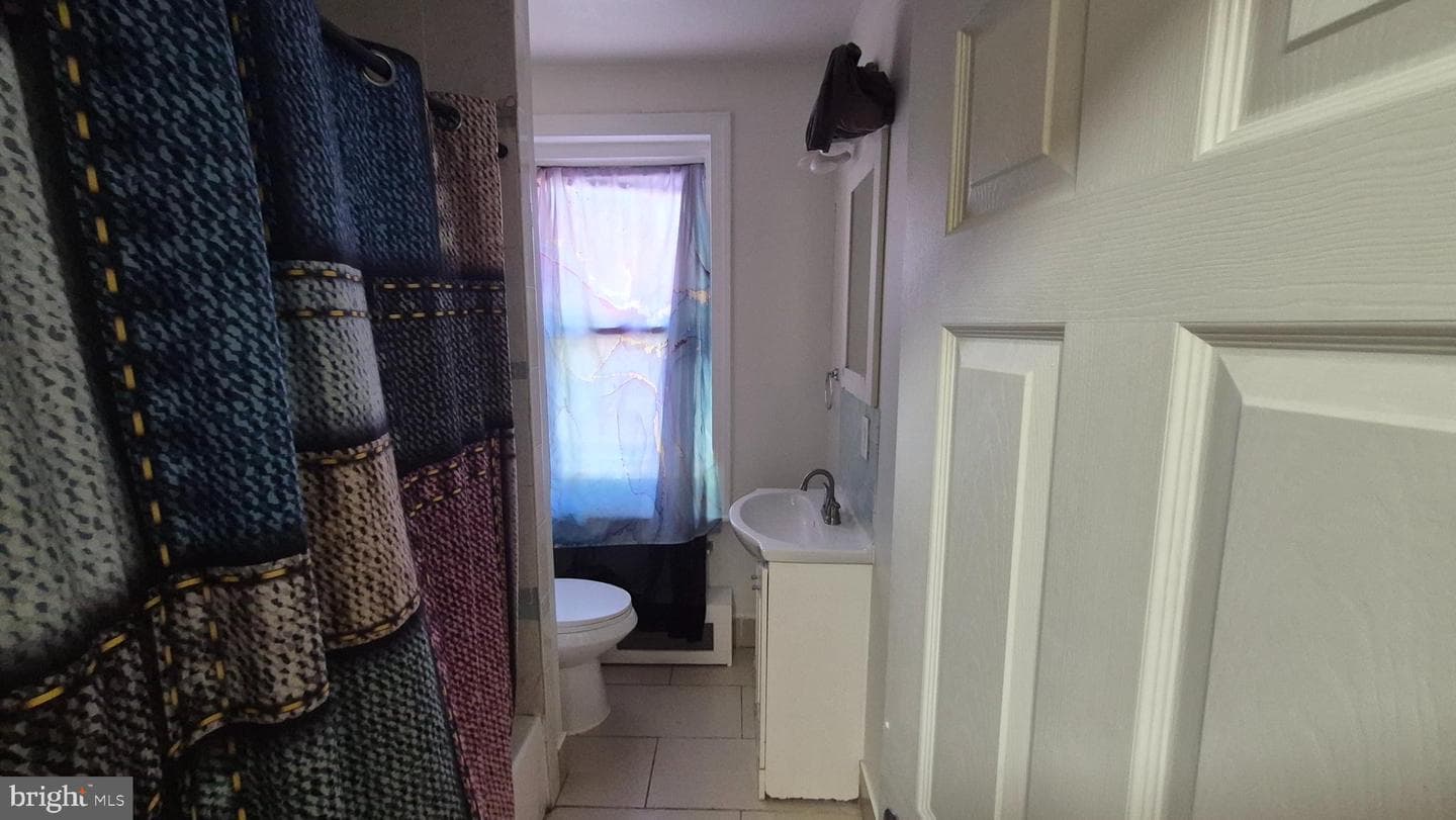 4612 Worth Street photo 7