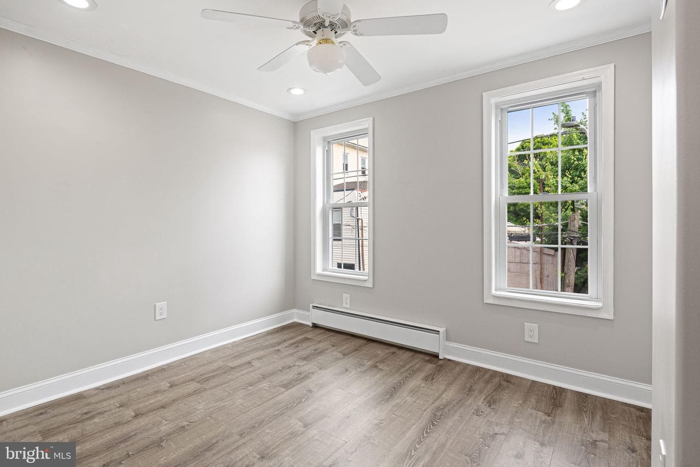 2856 Mercer Street photo 12