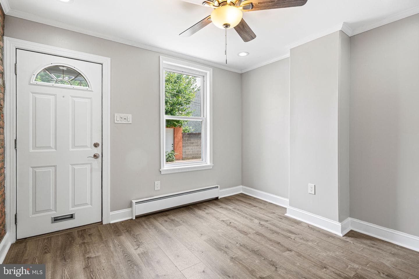 2856 Mercer Street photo 5