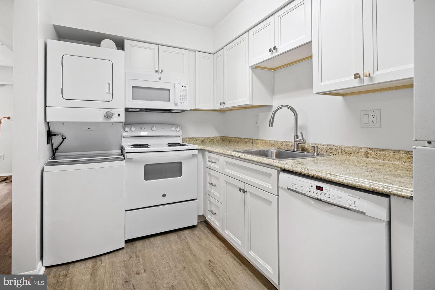 1215 South Street #a photo 5