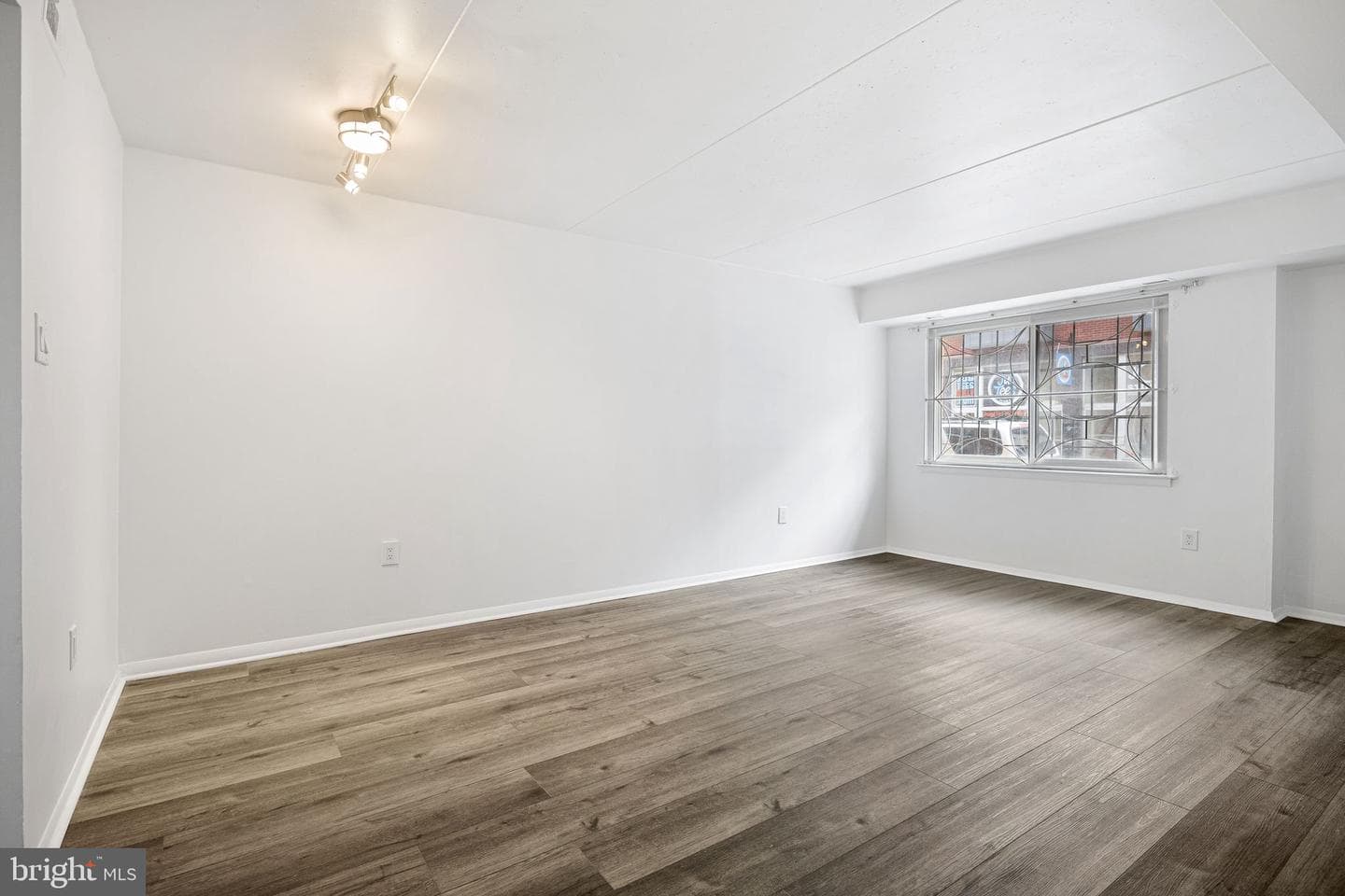 1215 South Street #a photo 9