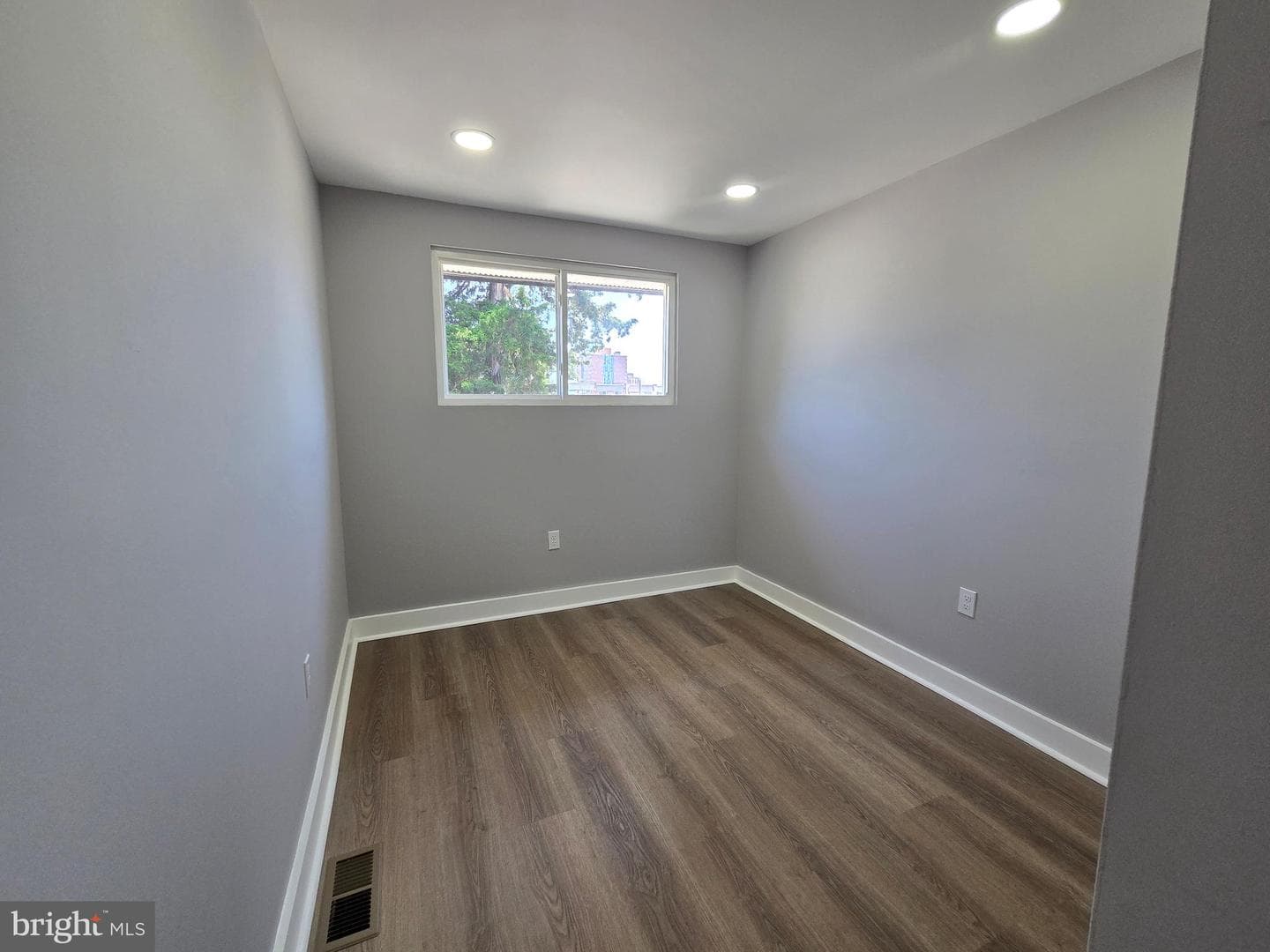 1426 Dondill Place photo 18
