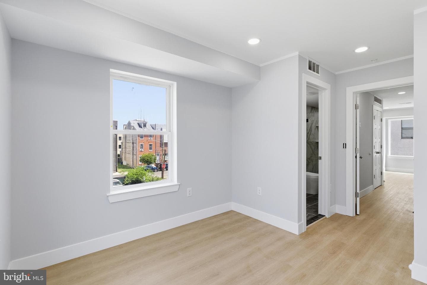 1511 W Flora Street photo 30