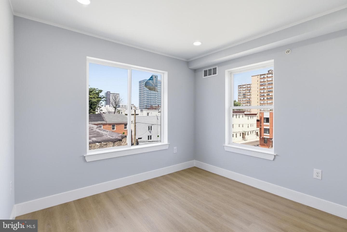 1511 W Flora Street photo 37