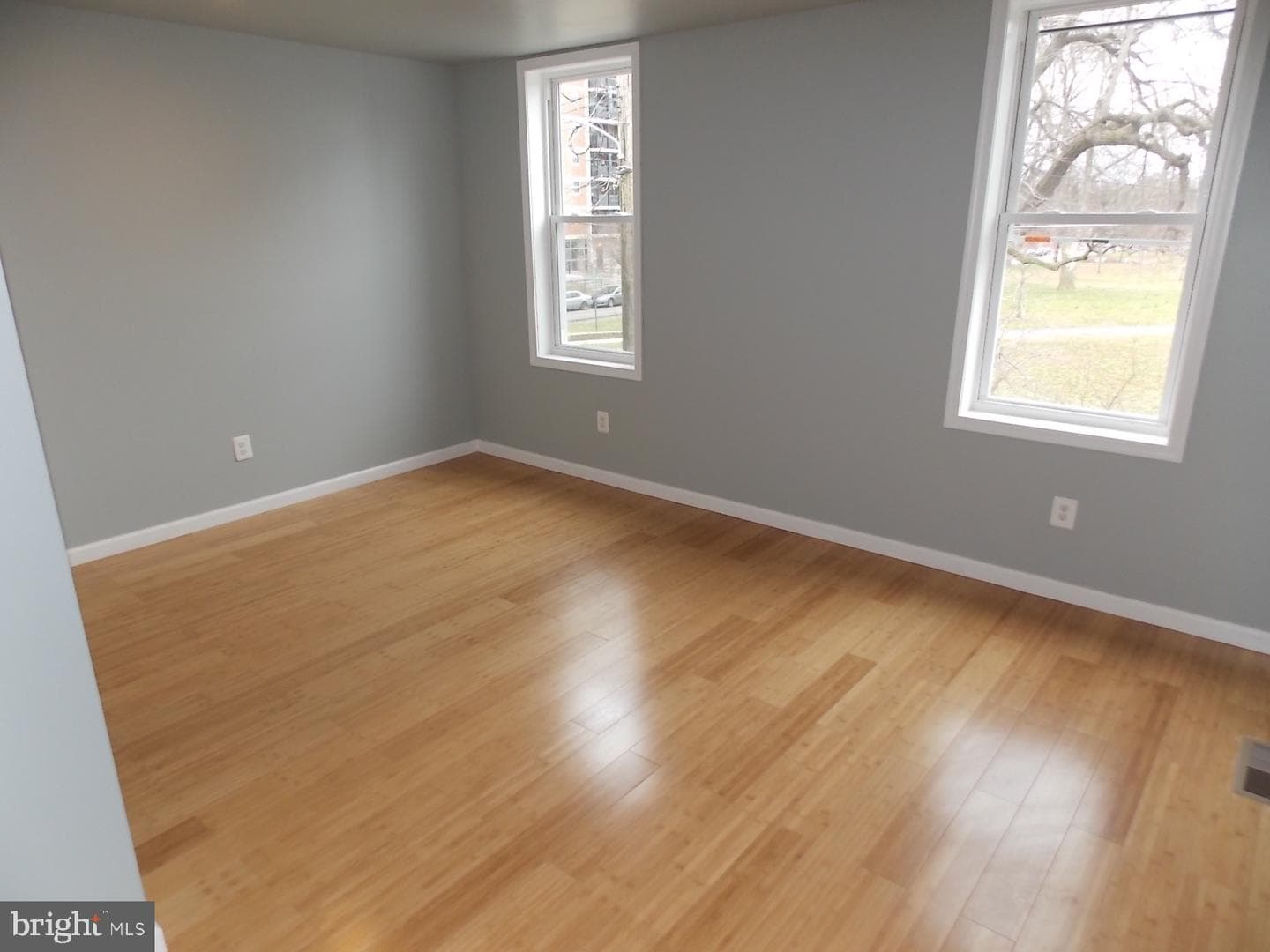 1115 W Cumberland Street photo 16