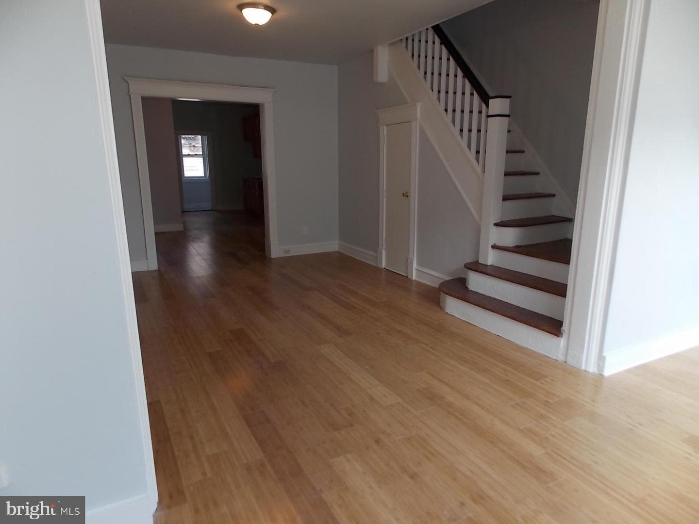 3216 N Dover Street photo 2