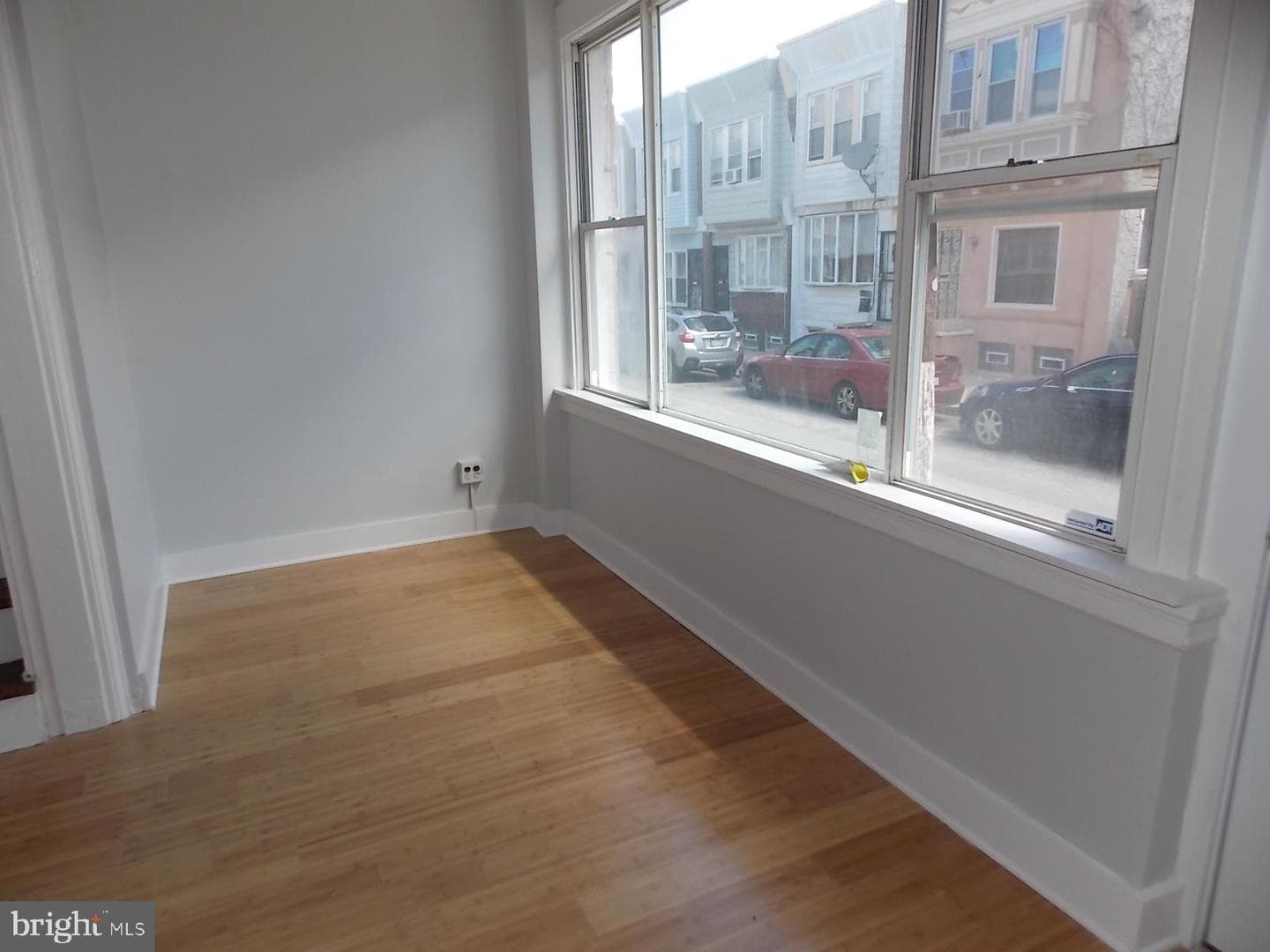 3216 N Dover Street photo 3