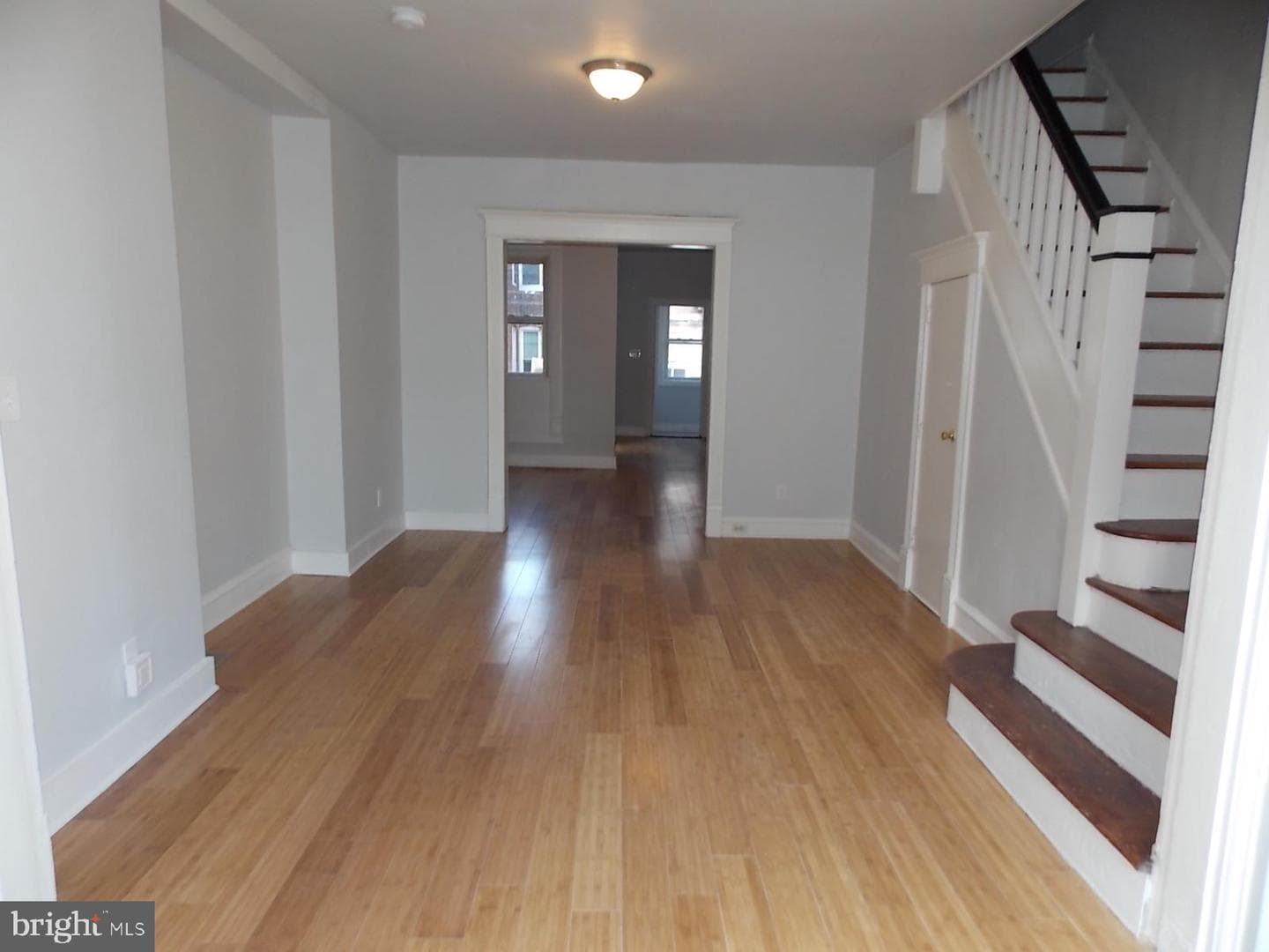 3216 N Dover Street photo 4