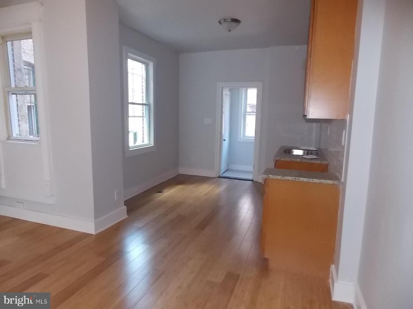 3216 N Dover Street photo 6