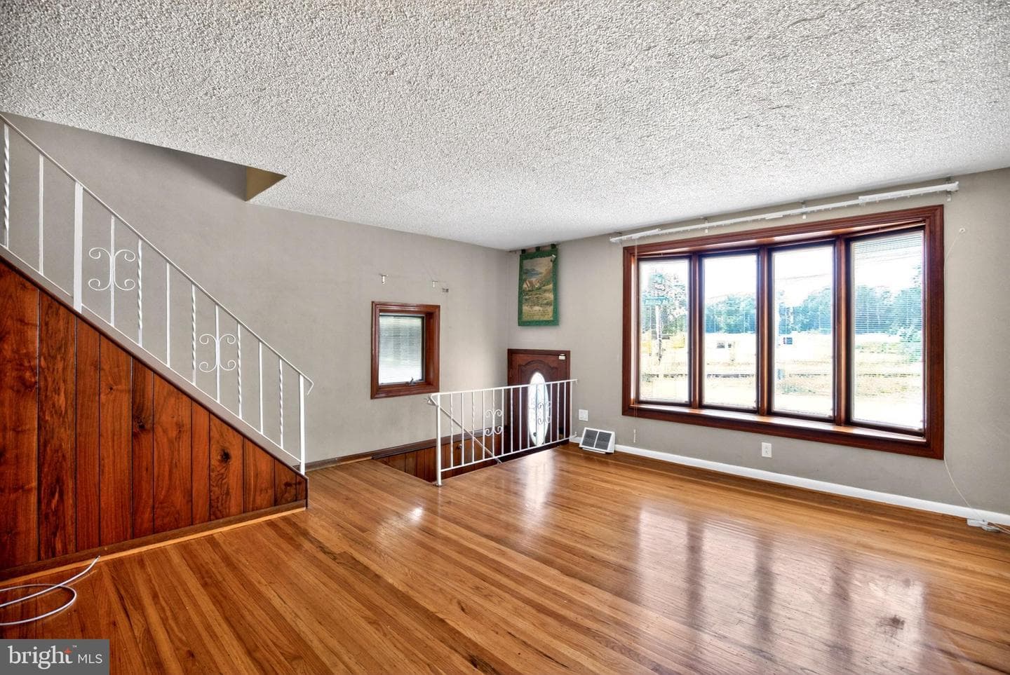 8951 Ashton Road, Philadelphia
