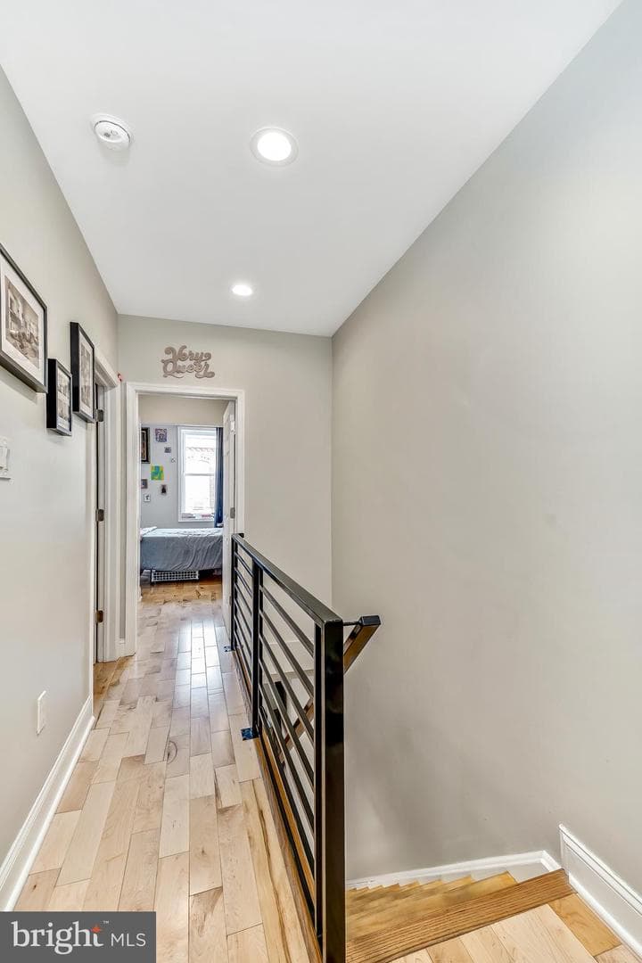 2516 S Hicks Street photo 16