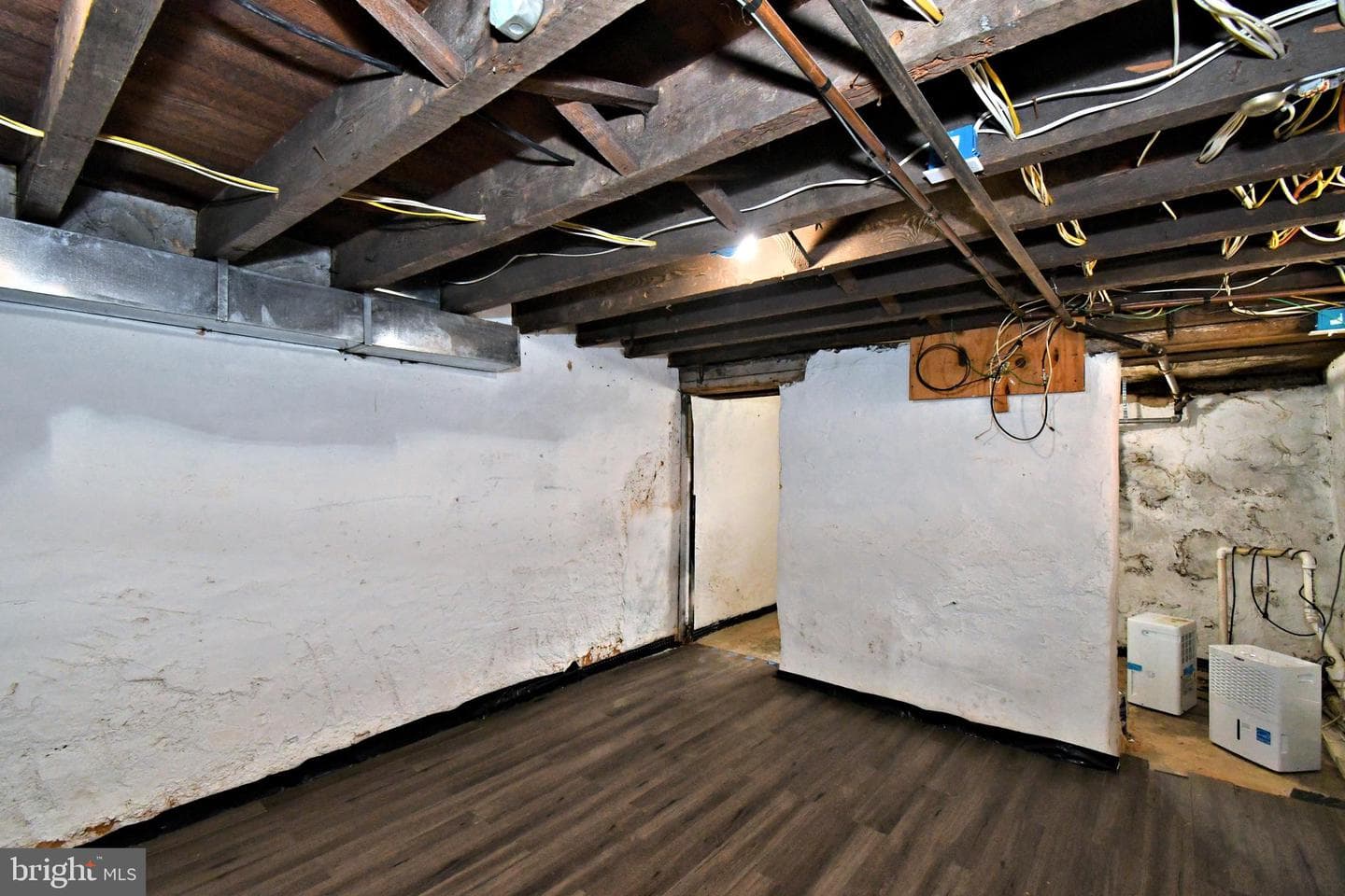 260 Roxborough Avenue photo 39