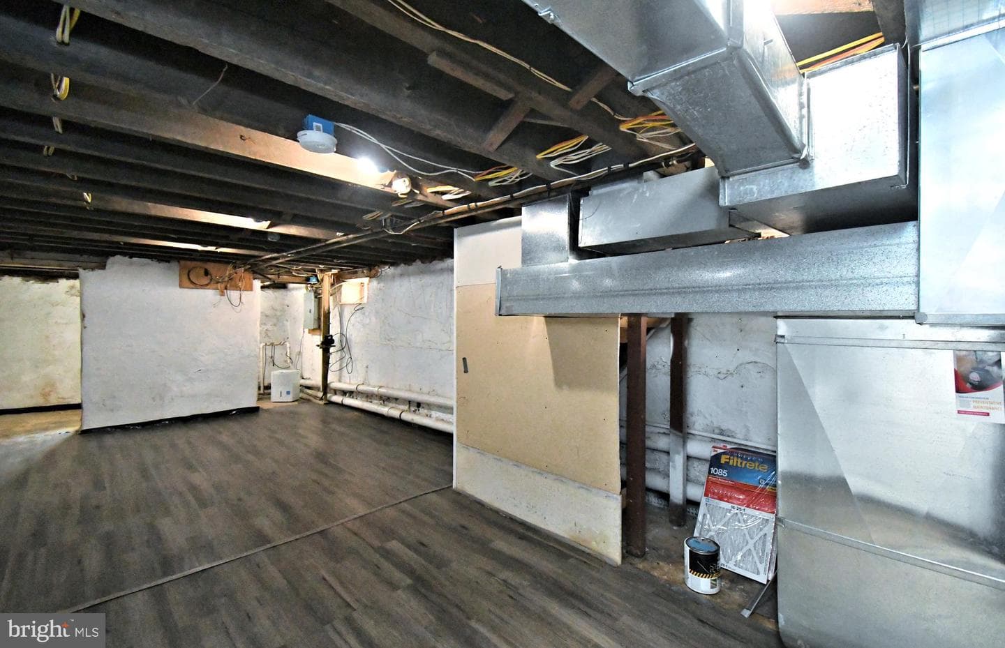 260 Roxborough Avenue photo 44