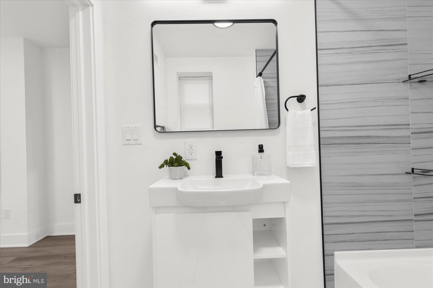 4038 Green Street photo 24