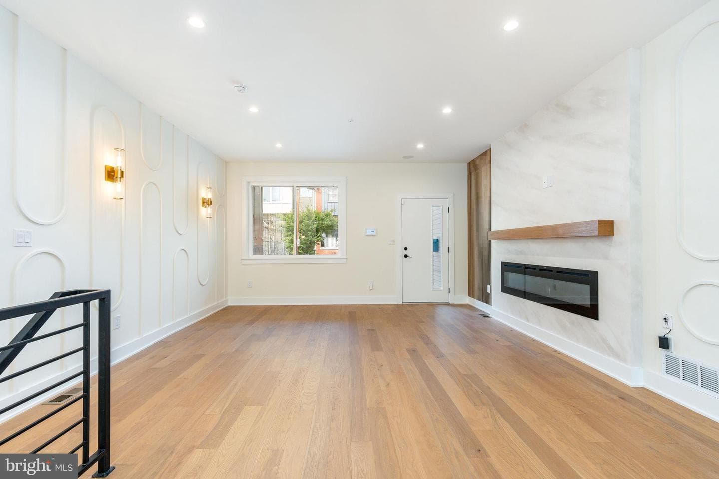 4748 Sheldon Street photo 5