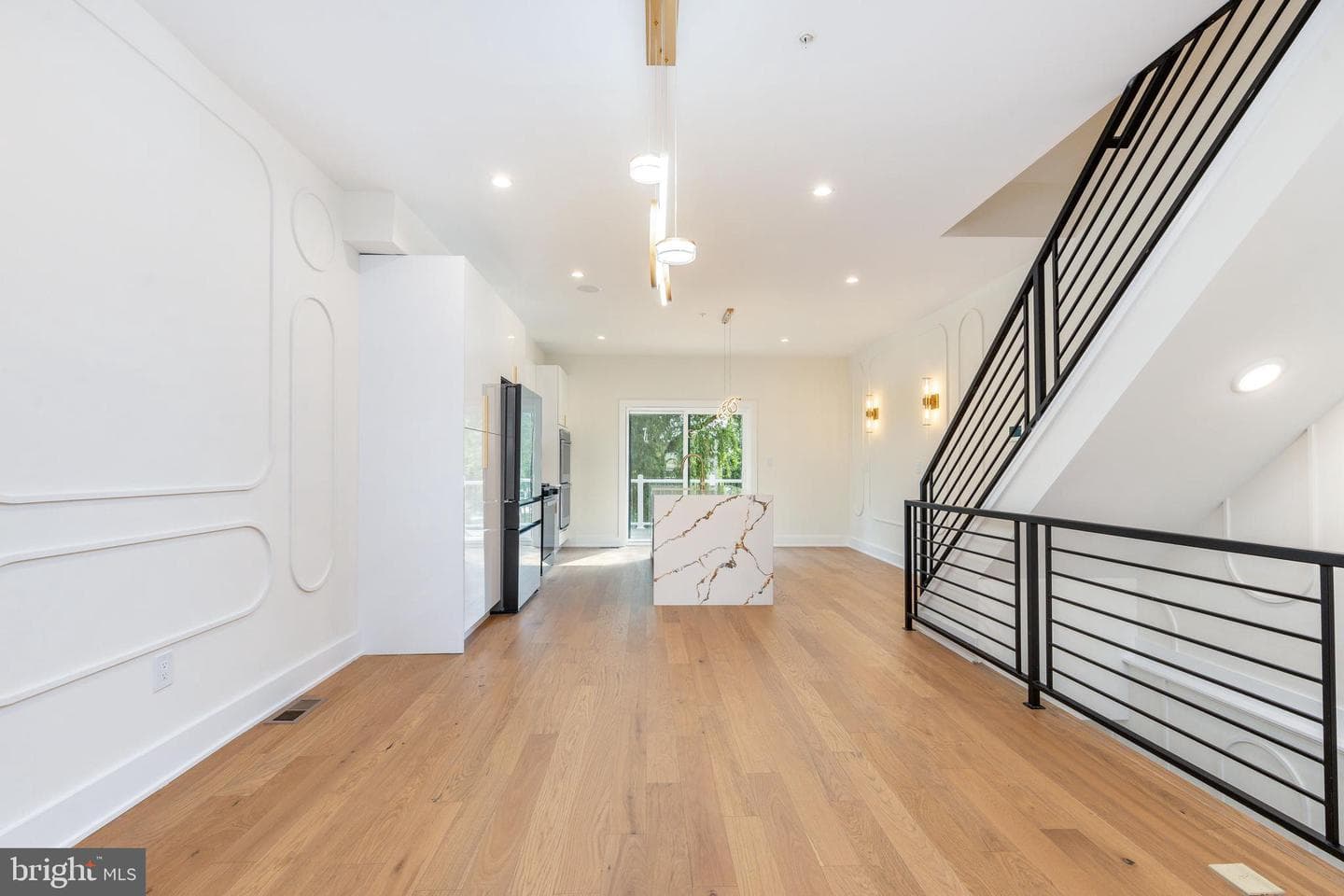 4748 Sheldon Street photo 7
