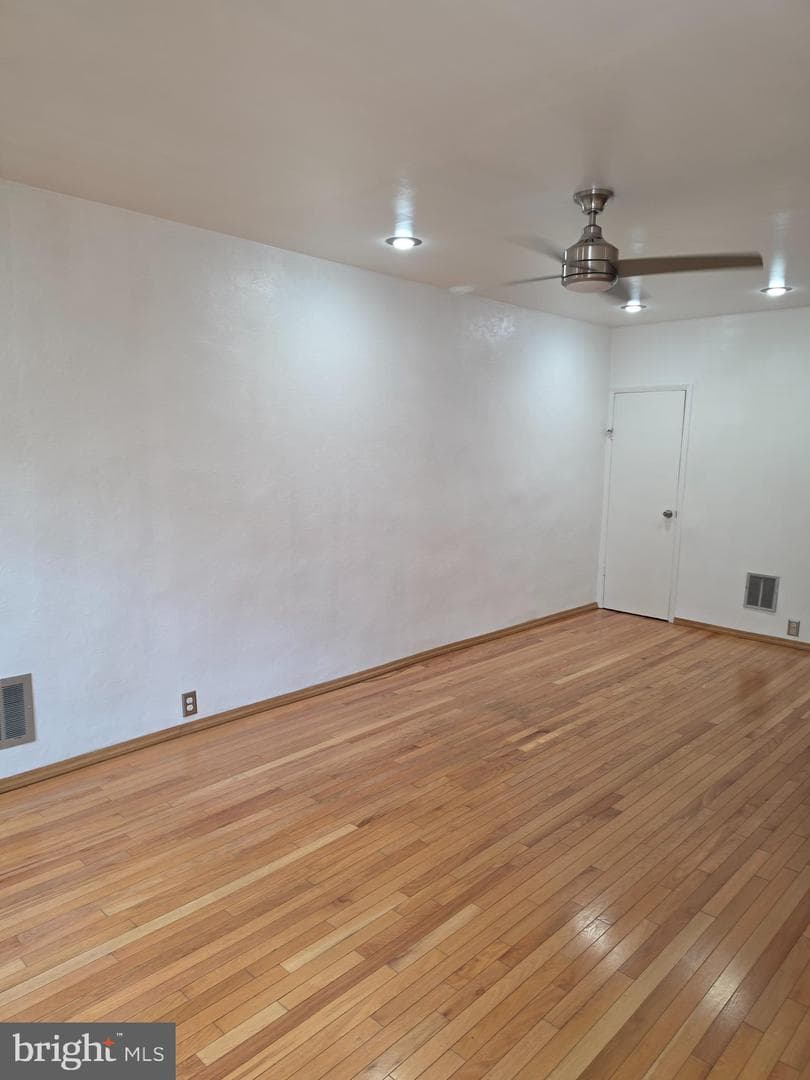 2446 S American Street, Philadelphia