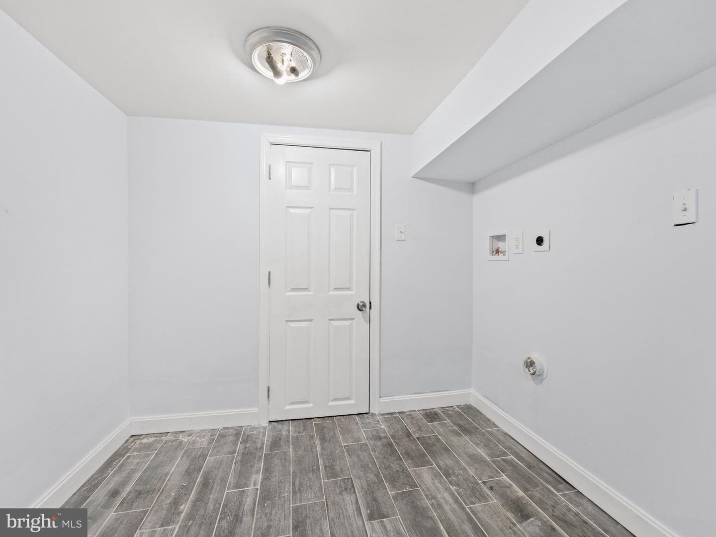 2939 Ella Street photo 16