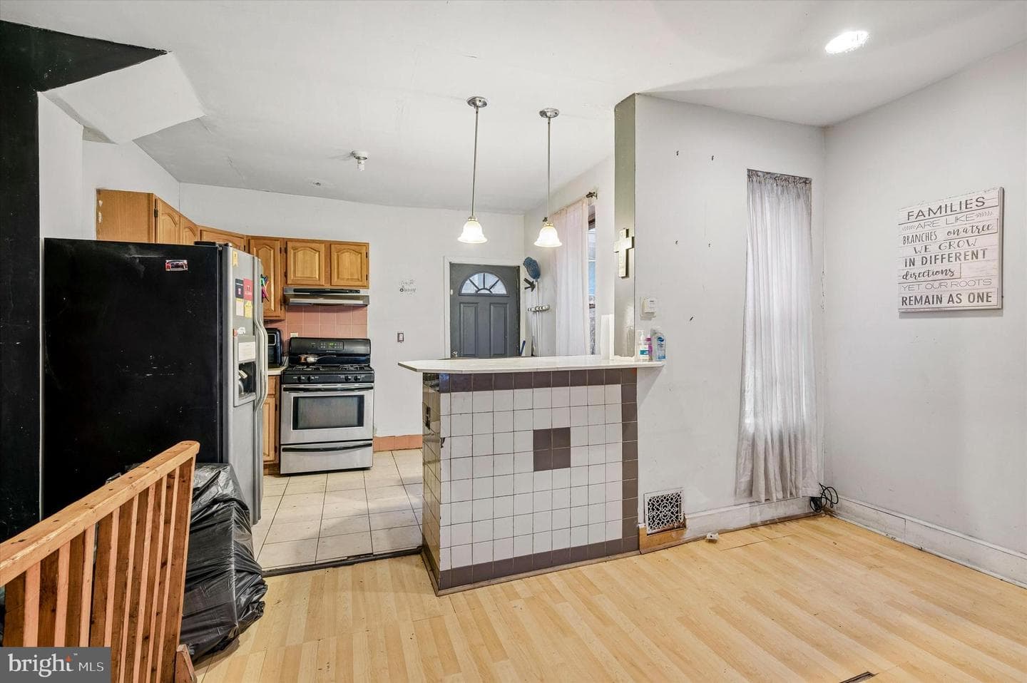 230 N Horton Street photo 10