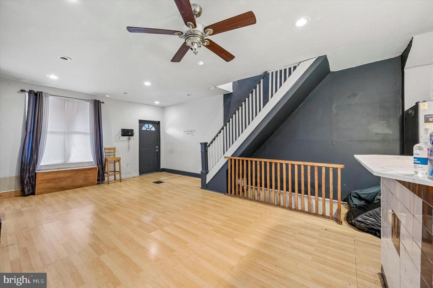 230 N Horton Street photo 8