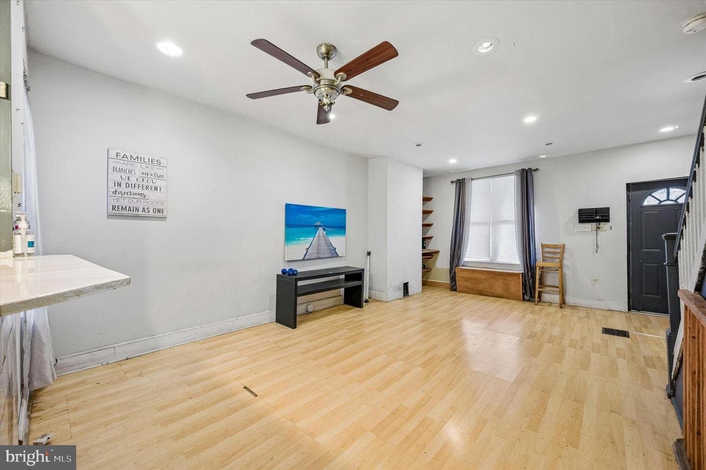 230 N Horton Street photo 9