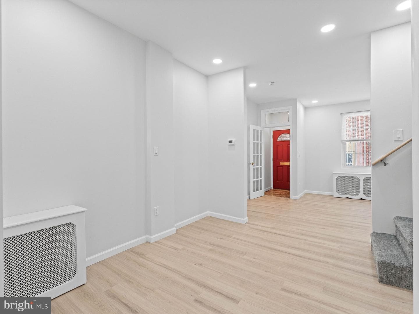 906 S Fairhill Street photo 12