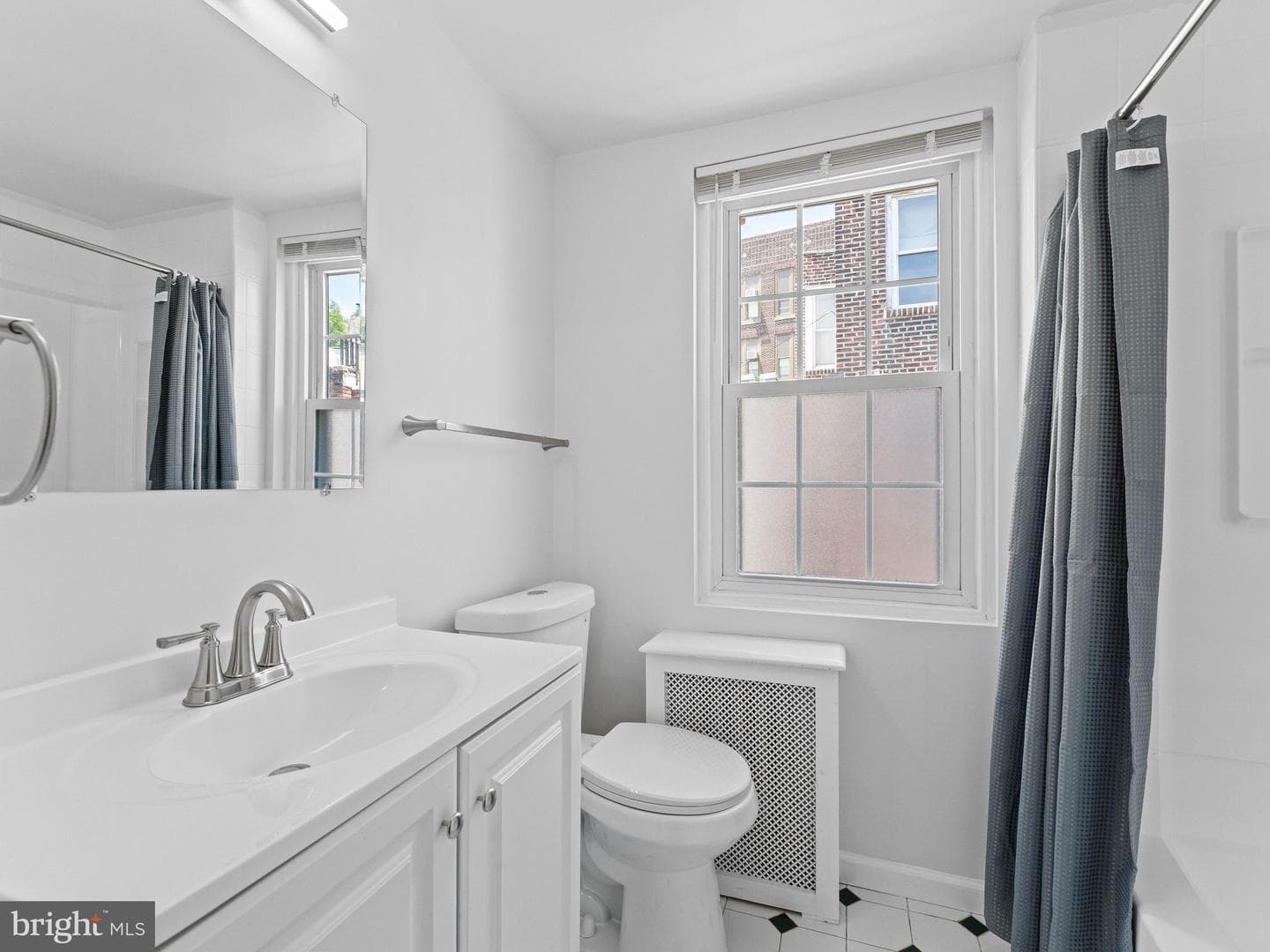 906 S Fairhill Street photo 26