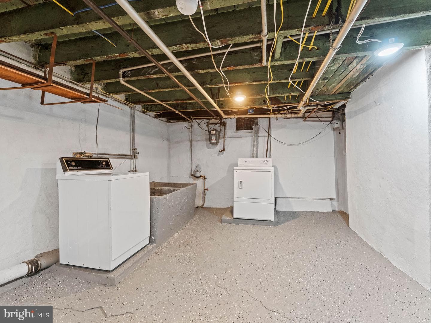 906 S Fairhill Street photo 35