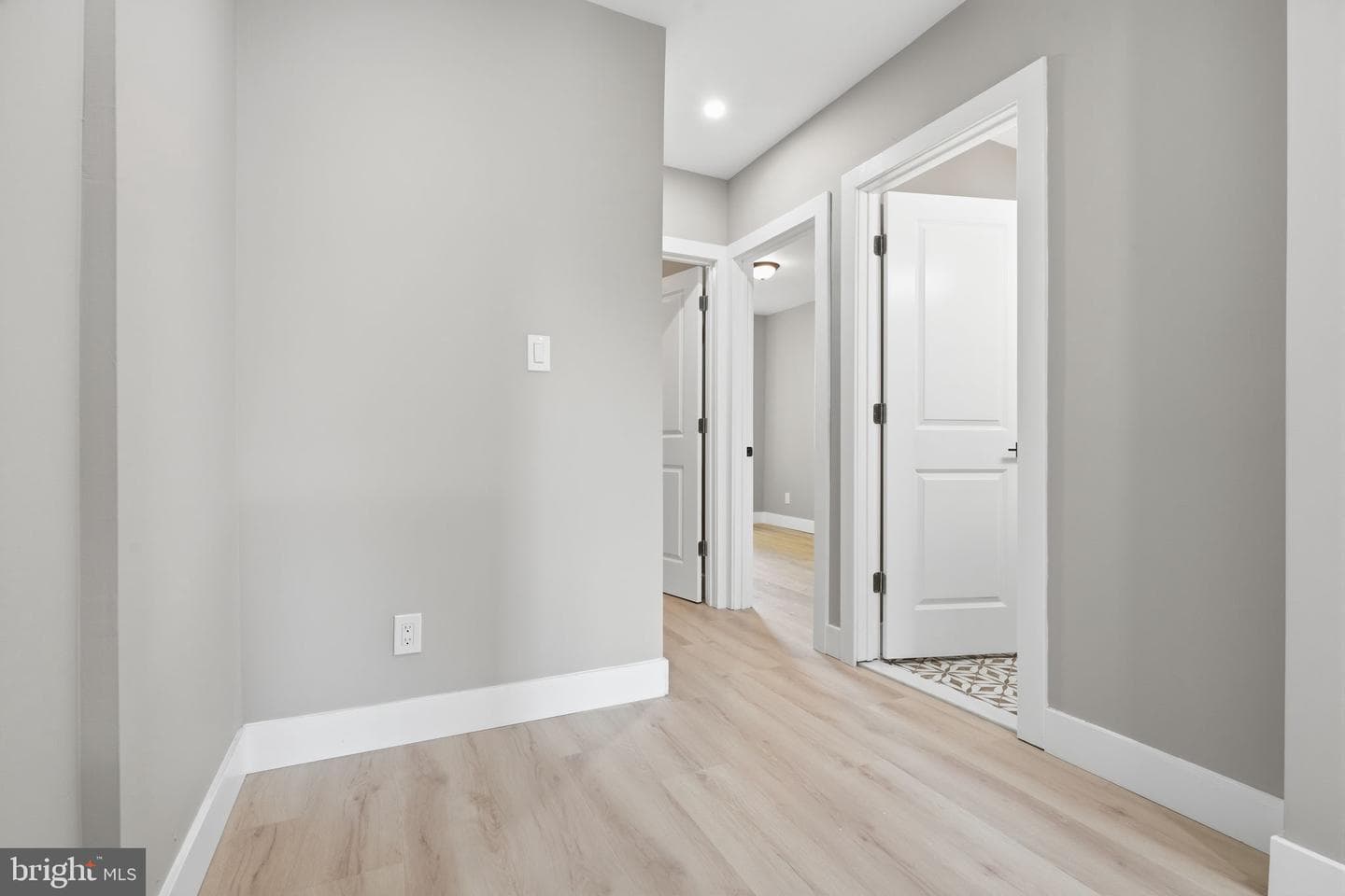 8523 Thouron Avenue photo 16