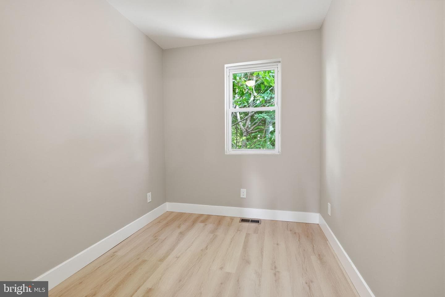 8523 Thouron Avenue photo 24