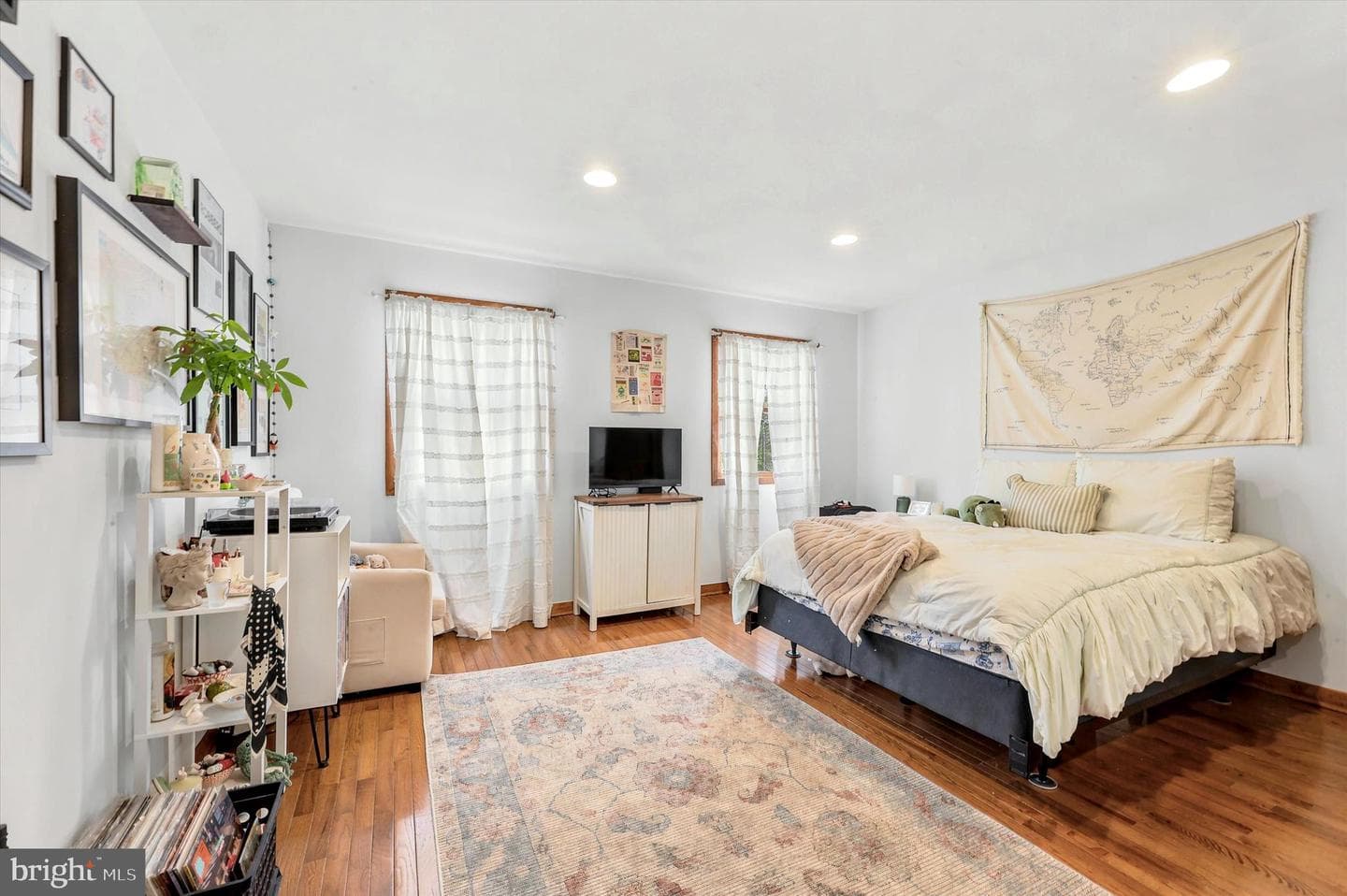 1317 South Street photo 18