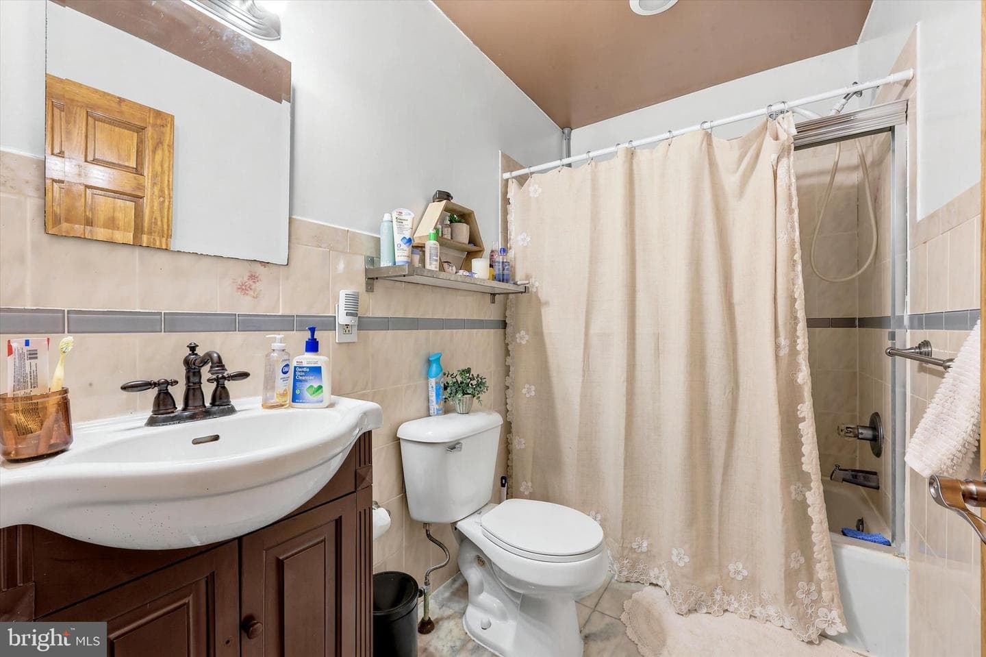 1317 South Street photo 24