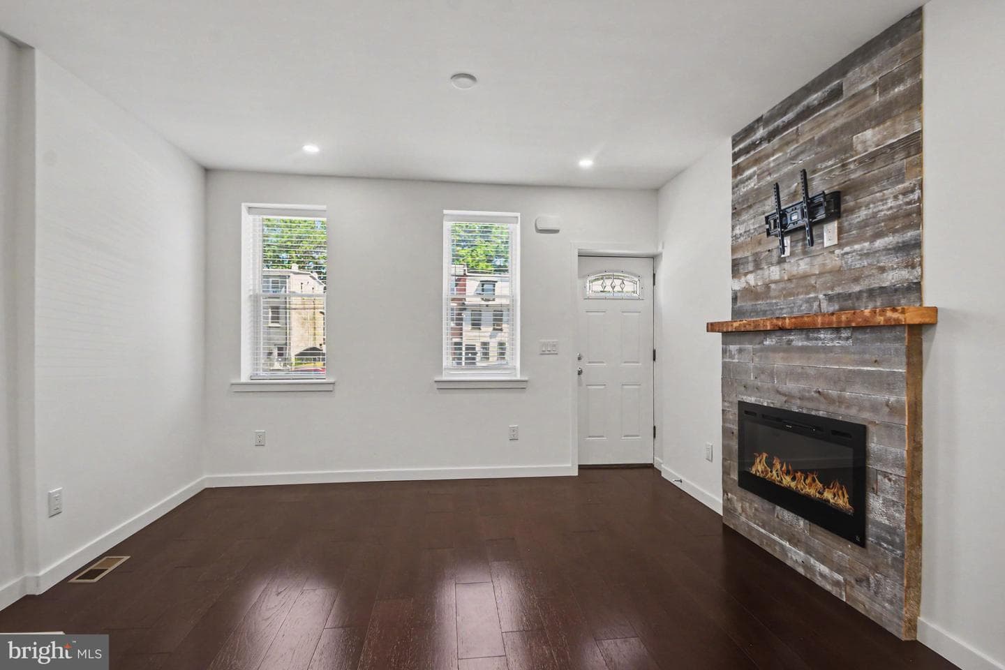 3520 W Allegheny Avenue, Philadelphia