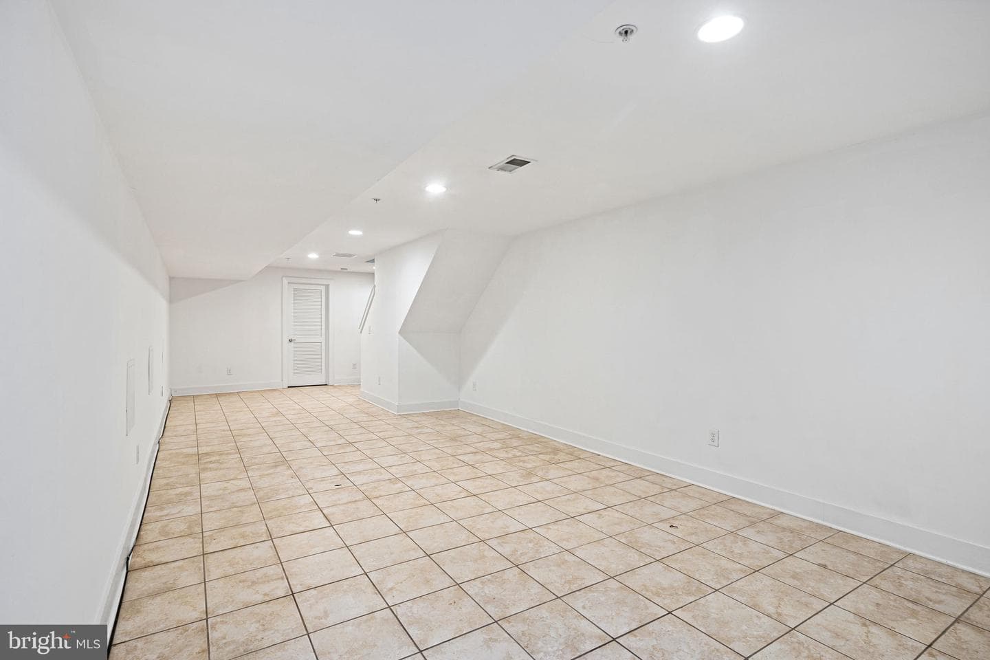 2020 Trenton Avenue photo 30