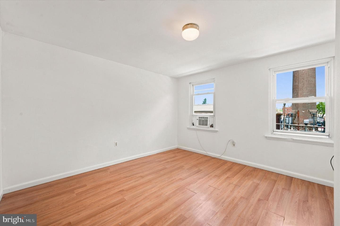 102 E Huntingdon Street photo 24