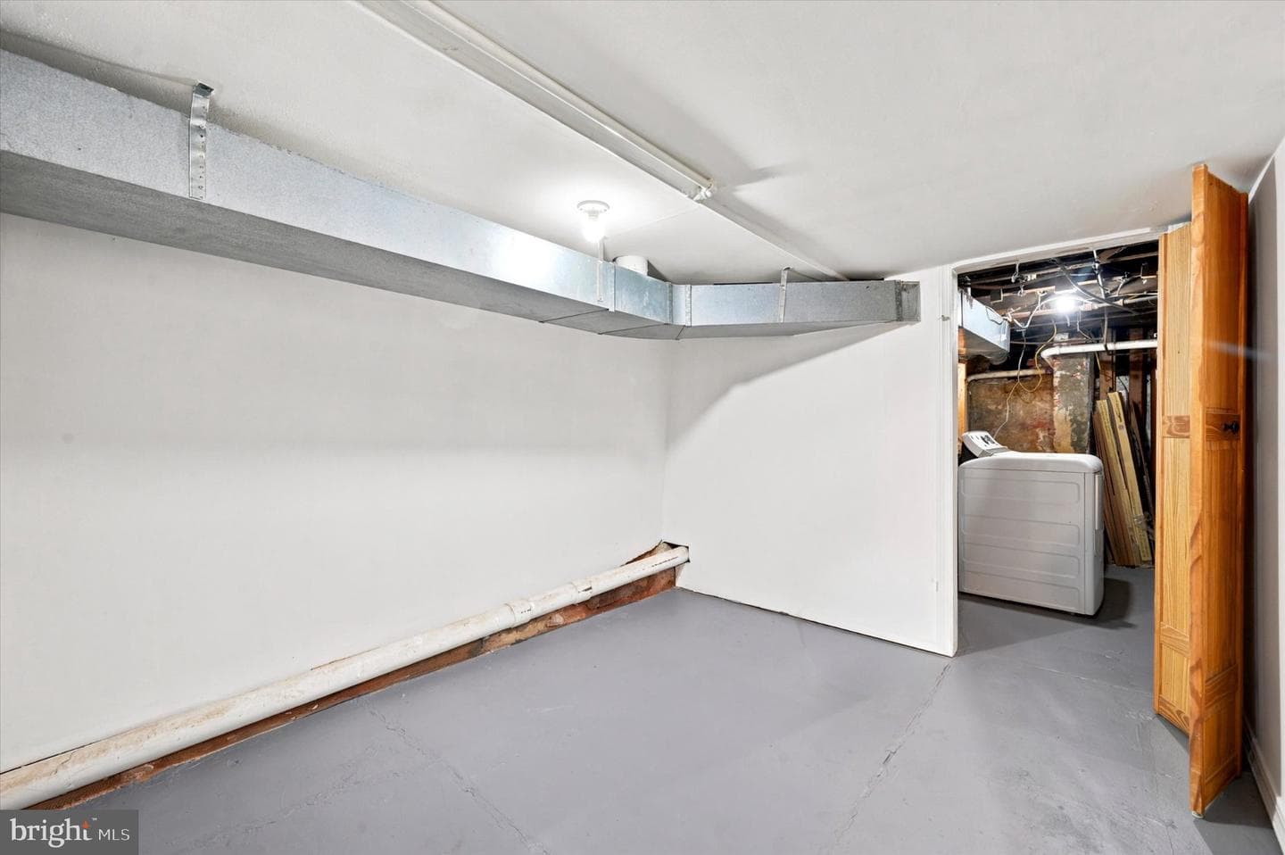 102 E Huntingdon Street photo 26