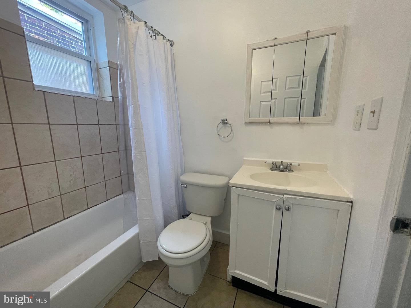 213 E Wishart Street photo 11