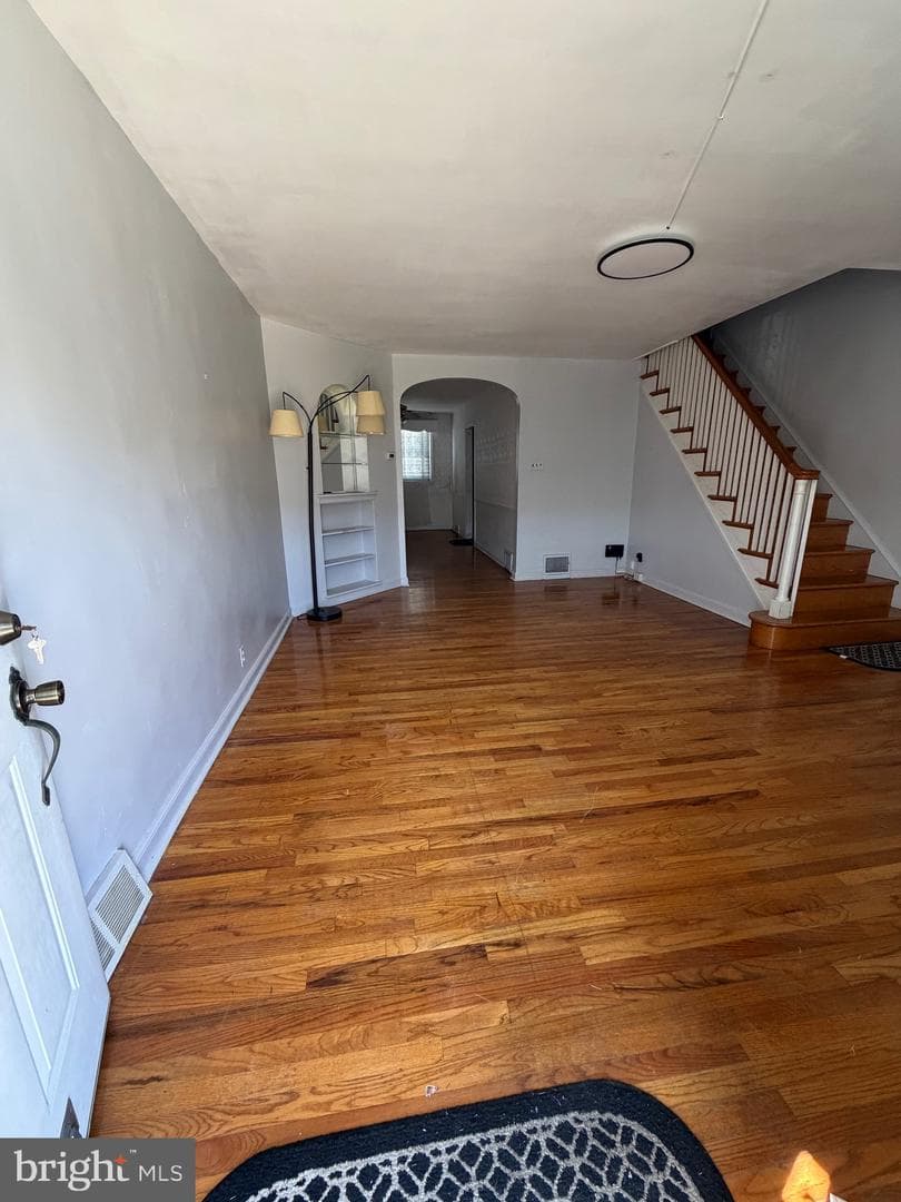 7136 Kindred Street photo 3