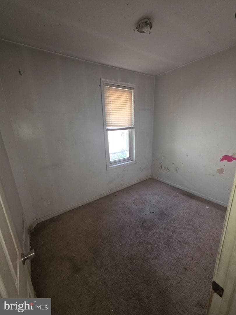 1850 E Orleans photo 21