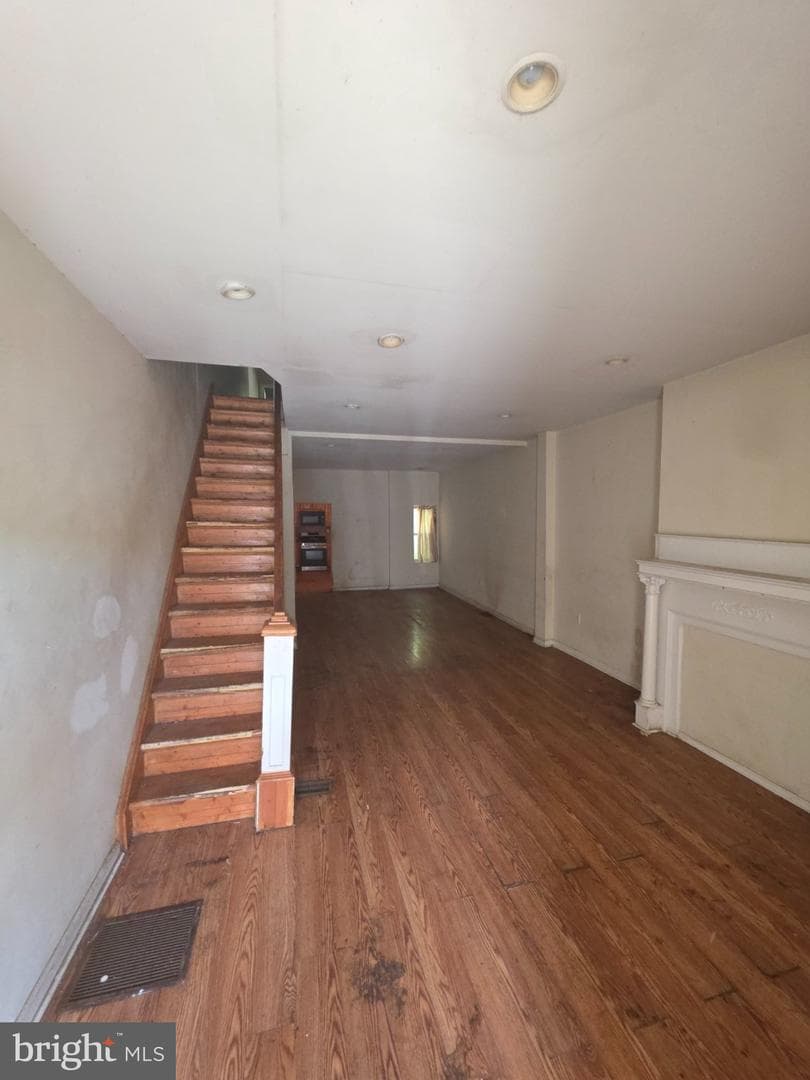 1850 E Orleans photo 5