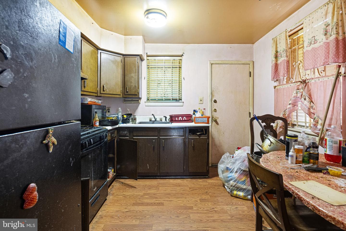 4854 Fairmount Avenue photo 5