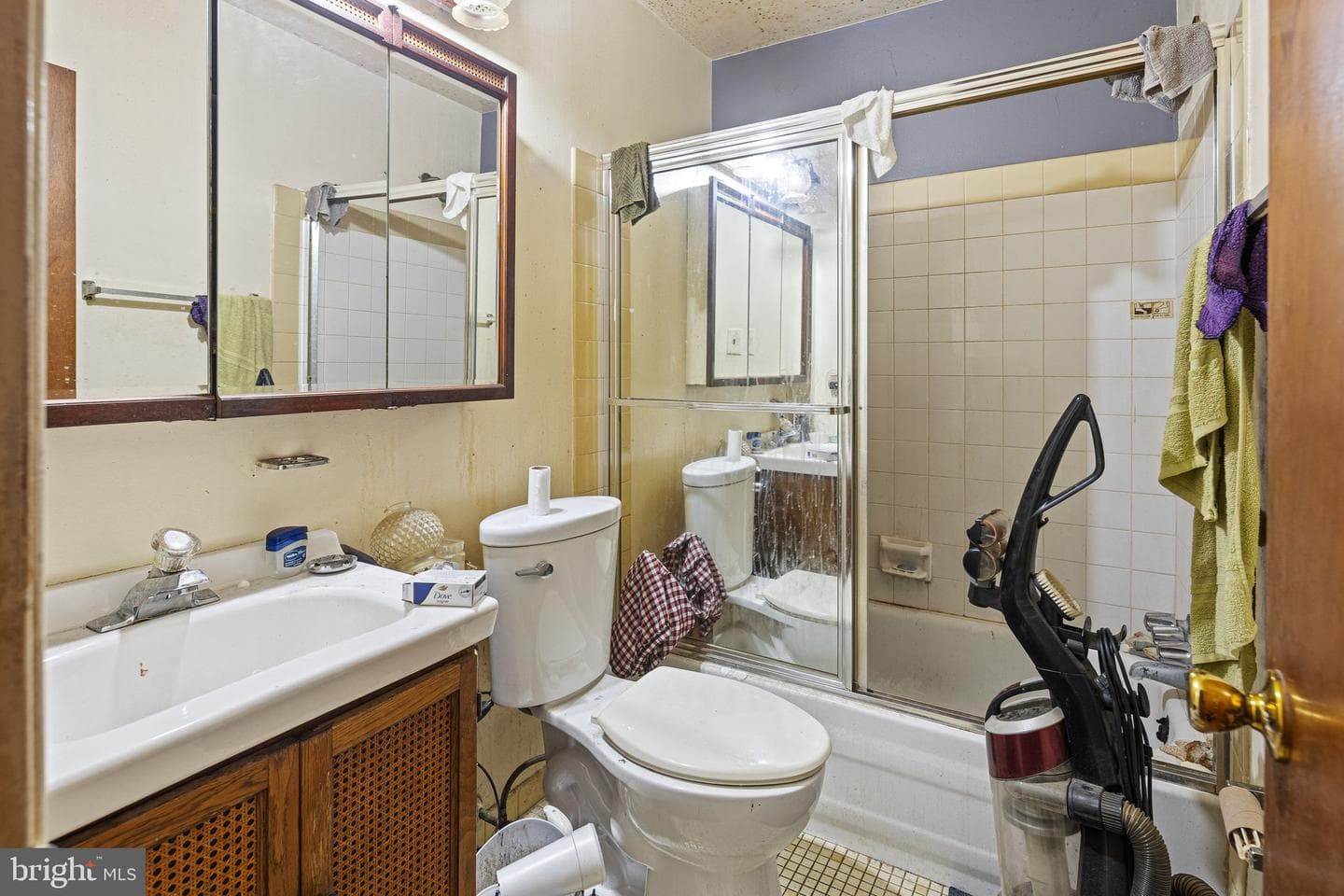 4854 Fairmount Avenue photo 6