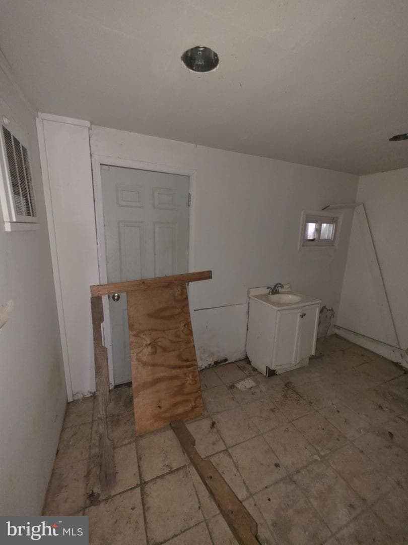 1844 E Orleans Street photo 11