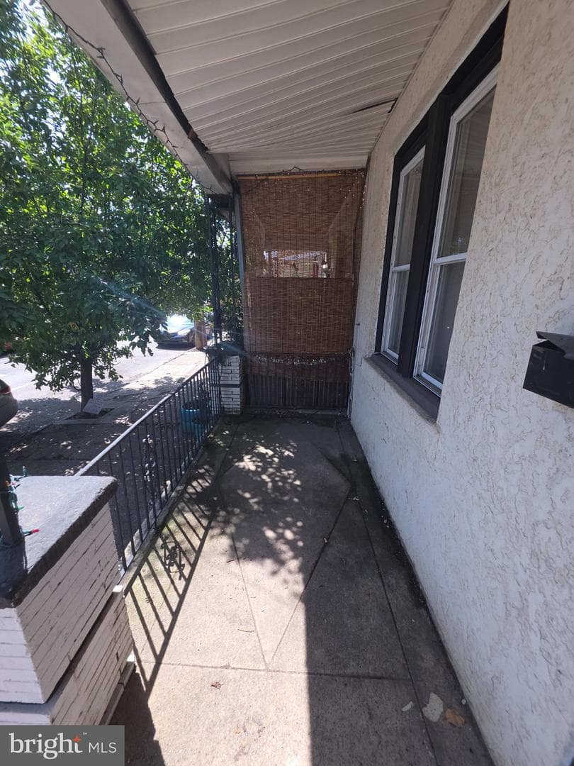 1844 E Orleans Street photo 4