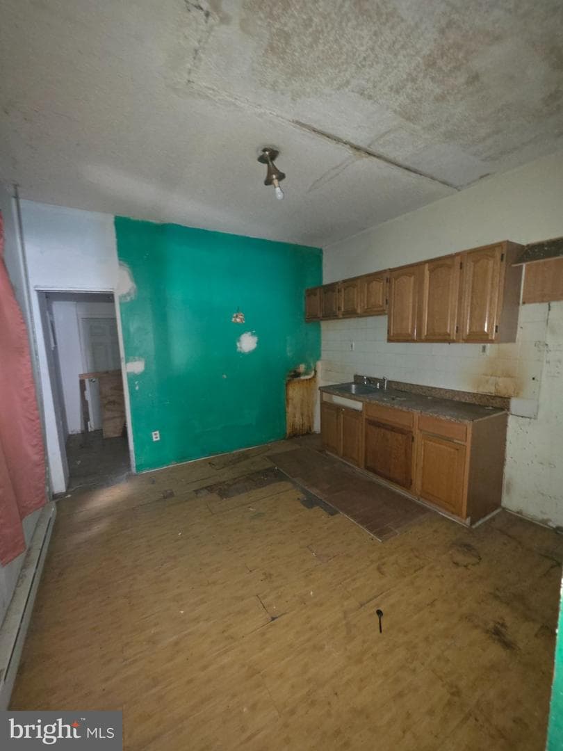 1844 E Orleans Street photo 9