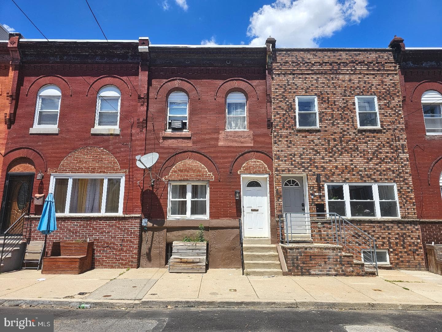 2423 Oakford Street, Philadelphia