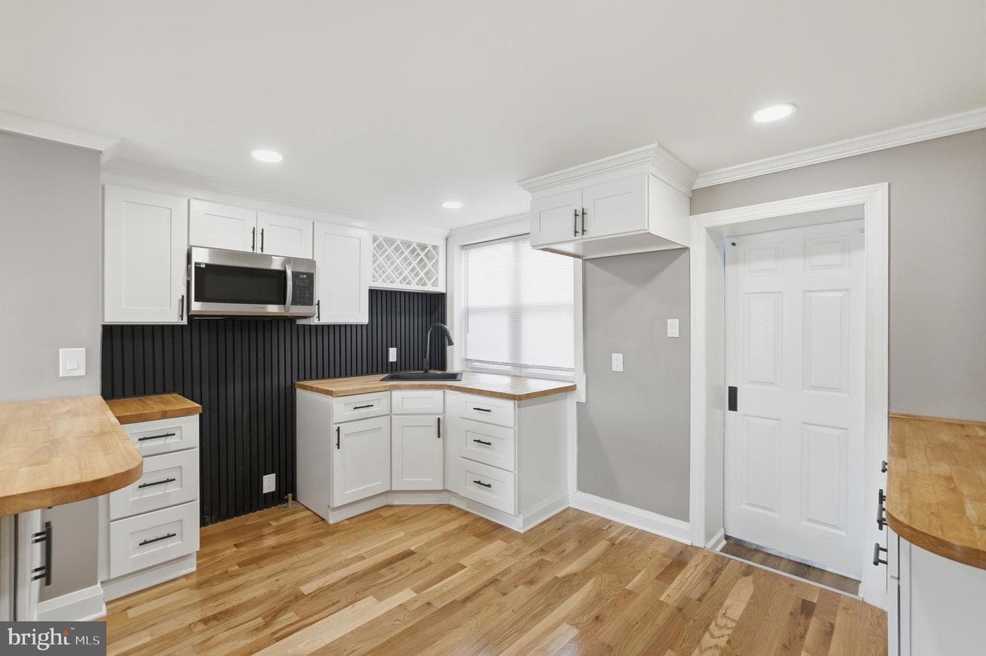 3547 Miller Street photo 14