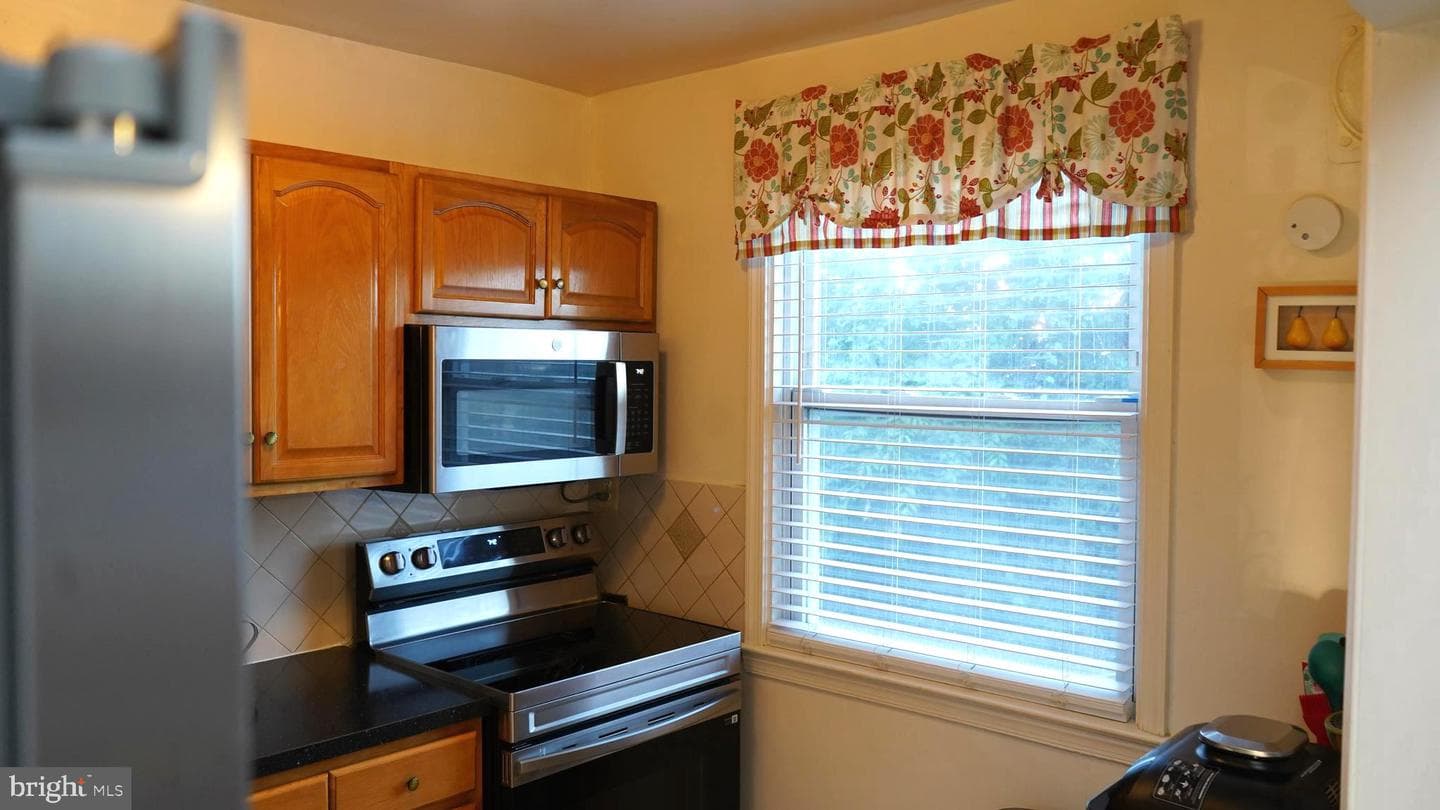7115 Brous Avenue photo 25